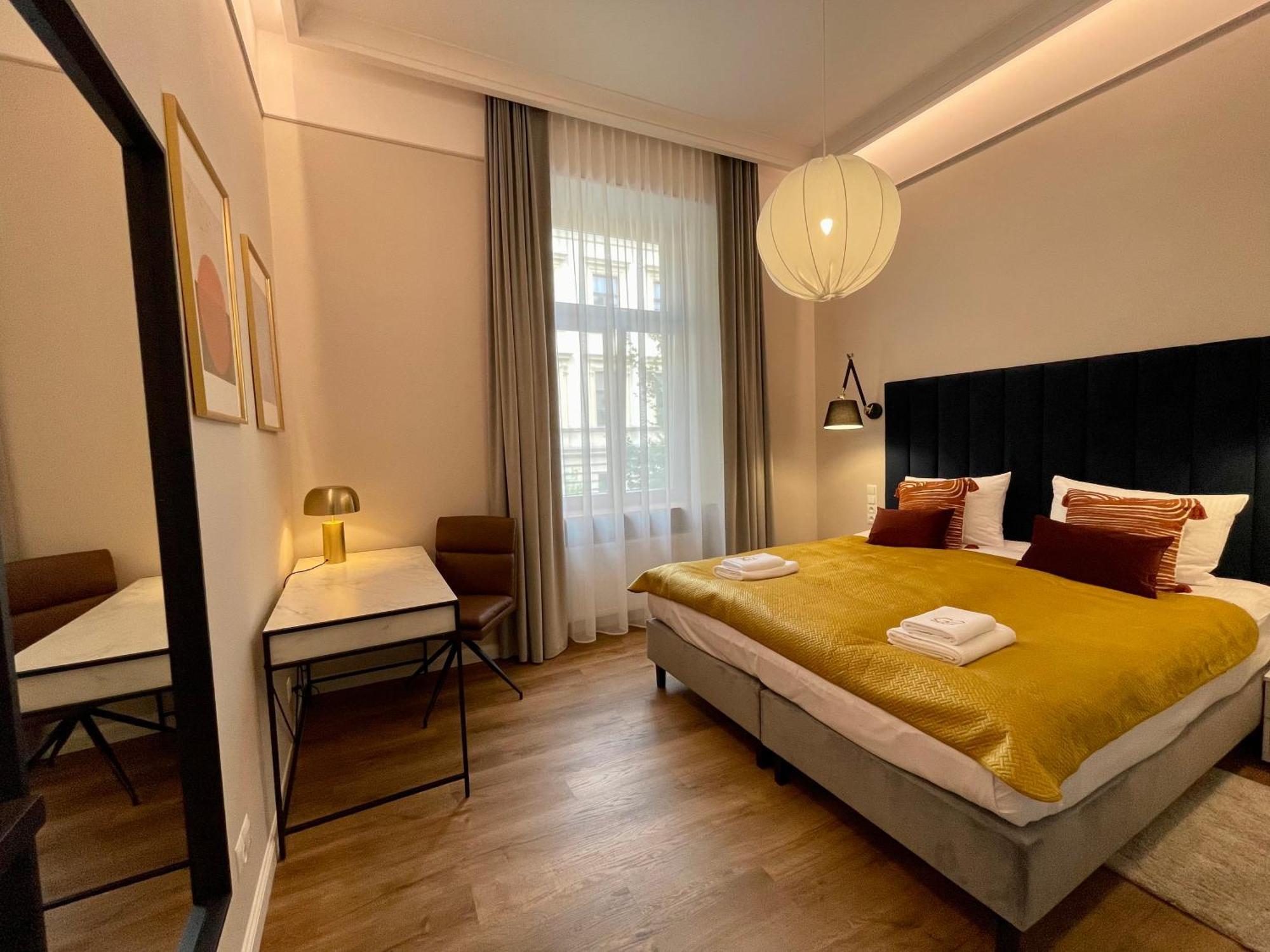 Golden Queen Apartments City Center Krakow Bagian luar foto