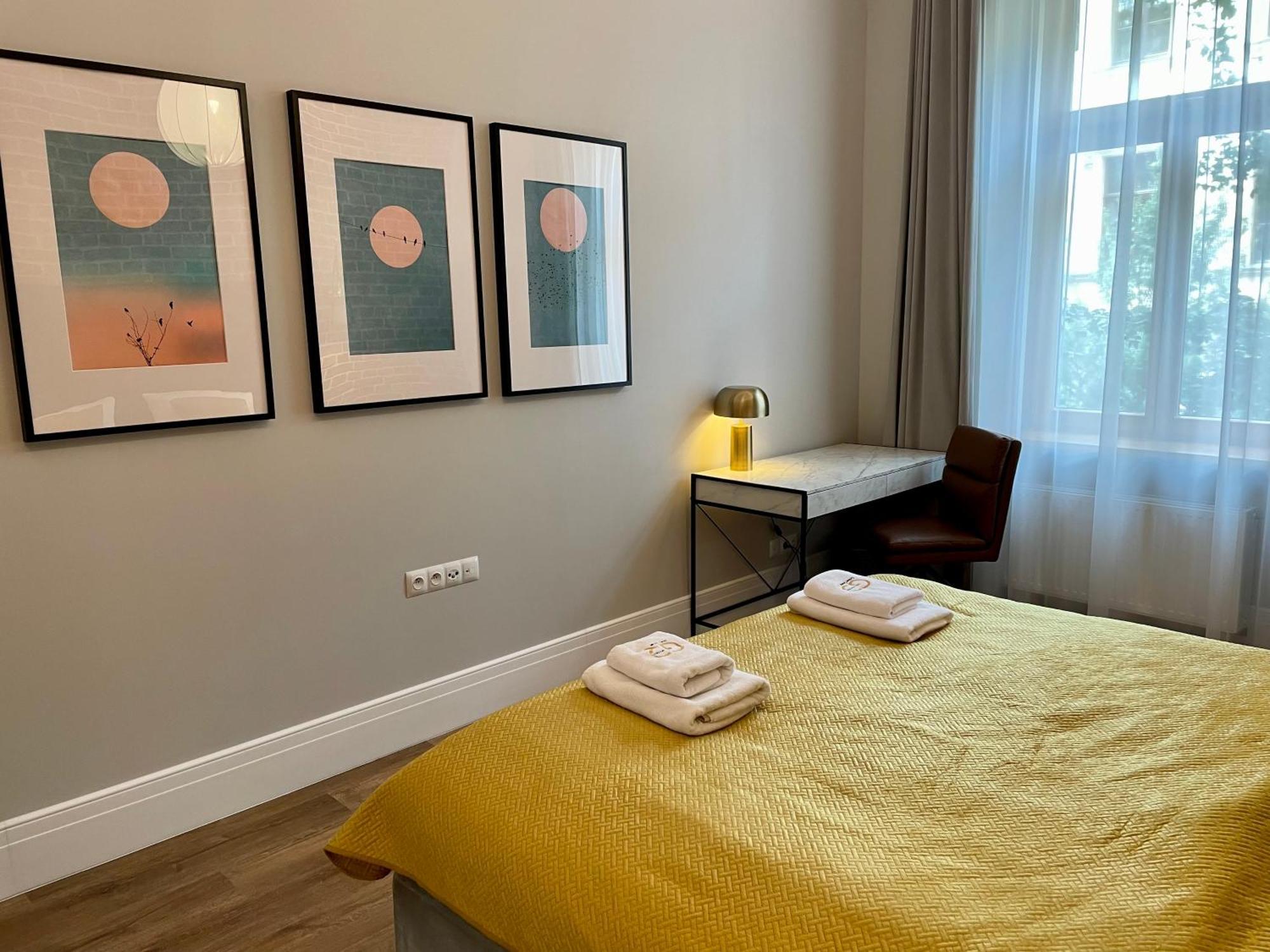 Golden Queen Apartments City Center Krakow Bagian luar foto