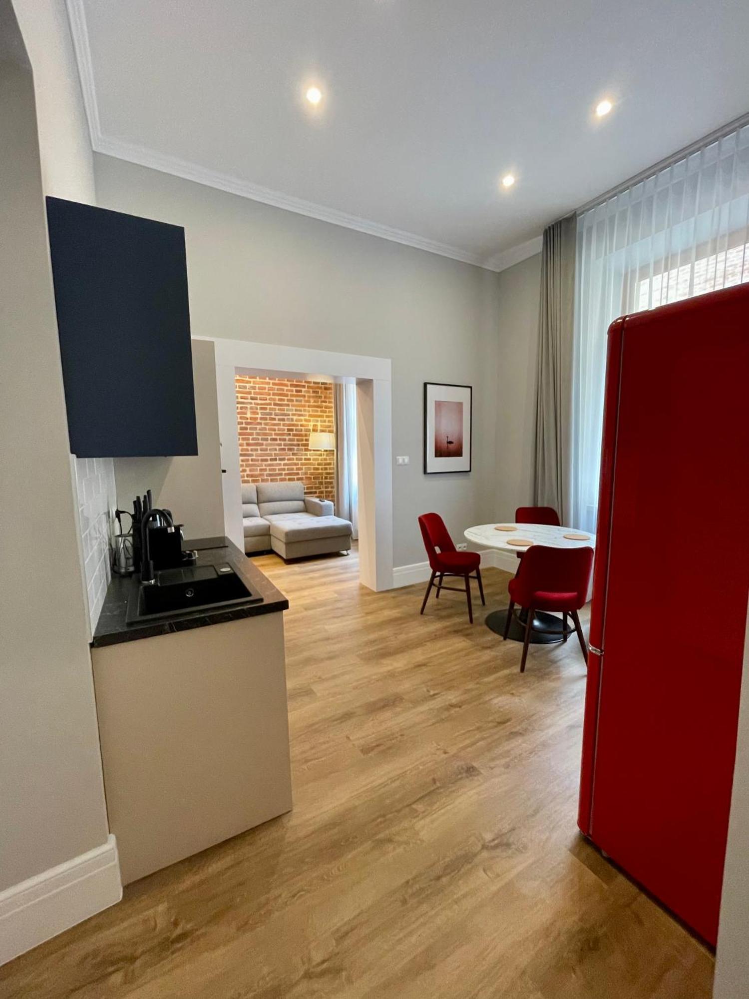 Golden Queen Apartments City Center Krakow Bagian luar foto